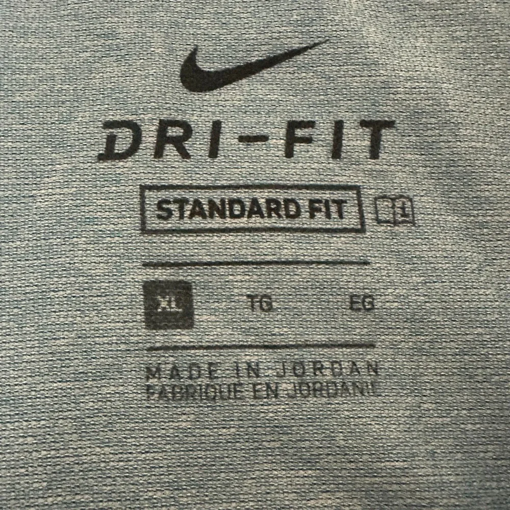 Nike‎ Pro Men's XL Standard Fit Dri Fit Shirt